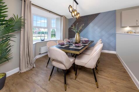 Wychwood show home dining area