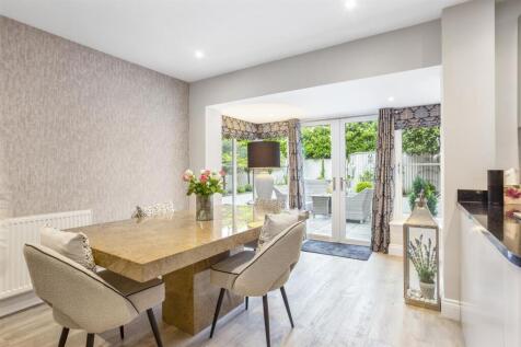 18 Baillie Park 316112 04.jpg