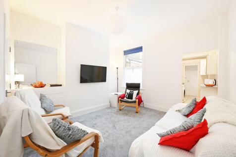 4 Bedroom House in S11 8NU