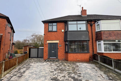 3 bed semi-detached house for sale Ross Drive, Cl
