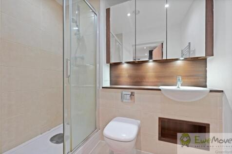 EWEMove - 6 Metropolitan Court - Ensuite3 (1)