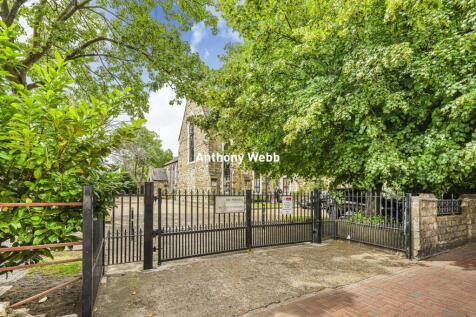 Gated enterance