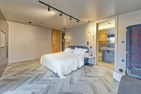 43335 cremer st2543.jpg