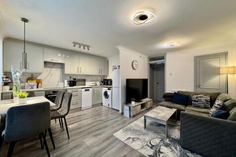 Lounge/kitchen/dining area