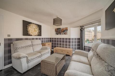 68 Dundonald Court Dundee-6.JPG