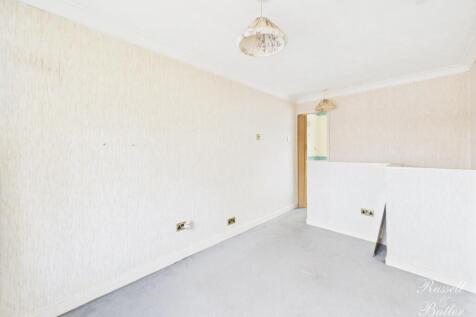 CAM02127G0-PR0326-STILL020