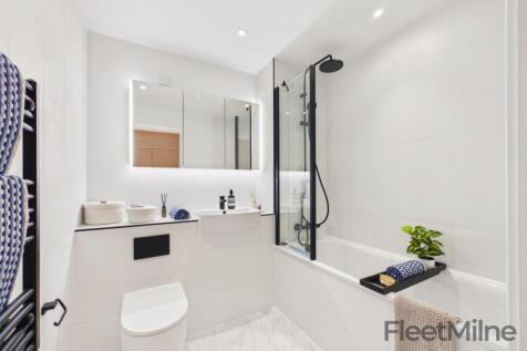 Main bathroom