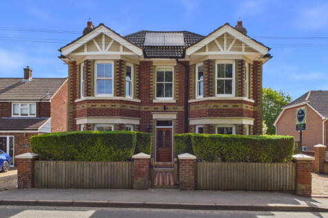 4 Bedroom Detached Period House for Sale
