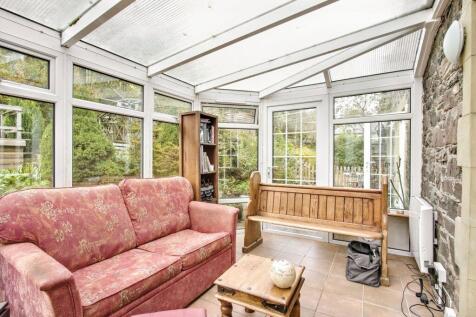2 bed, 2 bath Ground Flat in Leeds - Photo 9