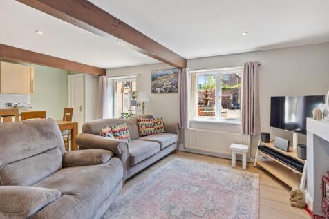 A13 - 4 Collaton Mews Paignton - 250430