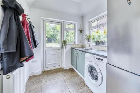 75 Wharf Rd Higham-13.jpg