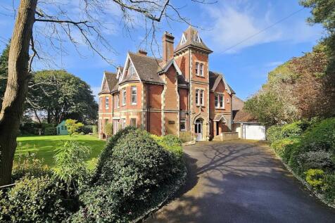 Click to visit Rightmove listing