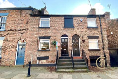Two bedroom mid terrace property located in the much sought after location of Woolton Village, L25. Available from 1st September