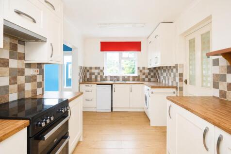 Kitchen1.jpg