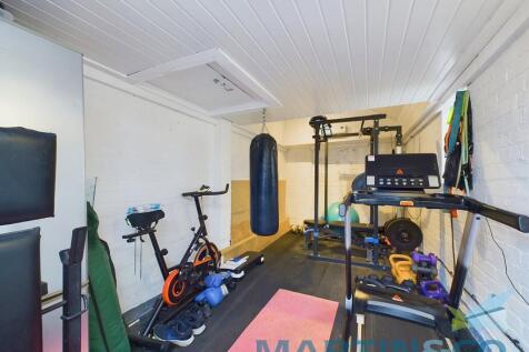 CAM01870G0-PR0147...