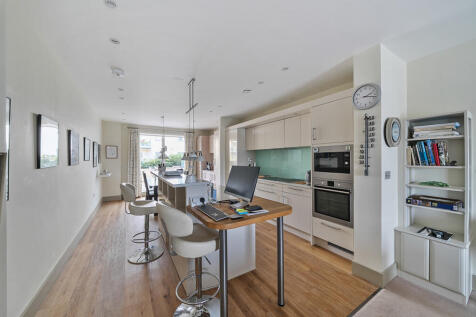 1329283-5-687f98f...