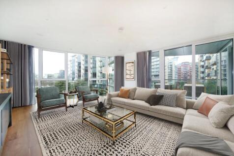 Immaculately designed and decorated 2nd floor apartment with river views in Battersea Reach.