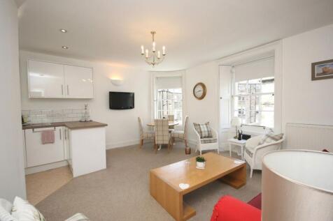 Delightful, one bedroom, second floor property in the heart of Edinburgh`s West End. This furnshed apartment would ideally suit a single professional or couple. Internally the property comprises of a