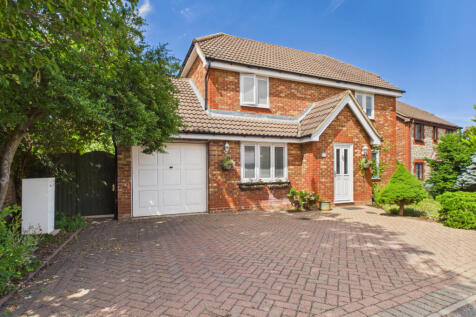 4 bed detached house for sale Marbull Way, Warfie