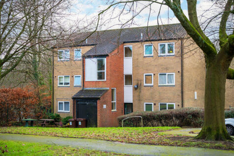Green Oak Crescent