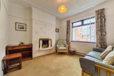 Sitting Room 3.38m x 3.36m