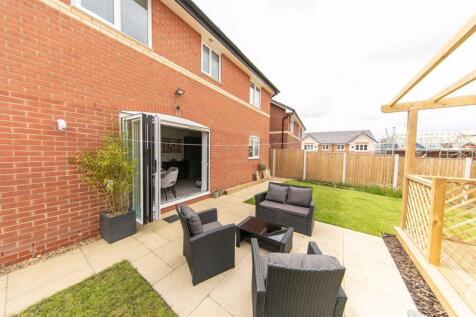 Bi-fold door and patio