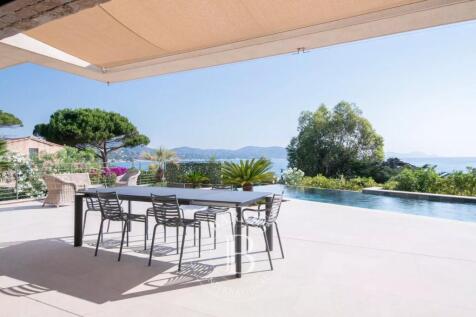 RECENT VILLA WITH SEA VIEW