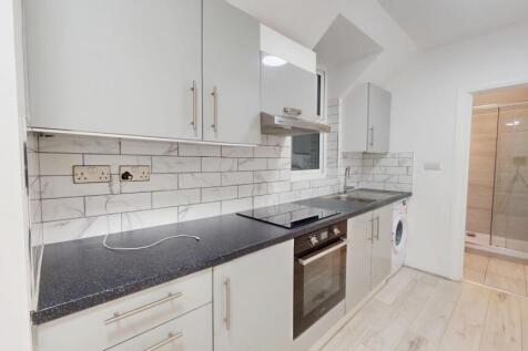 1033-London-Road-12032025_094436