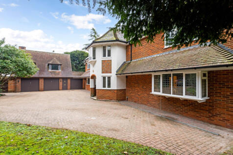 Driveway and Garaging