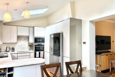 PHOTO-2025-10-15-16-04-09 (10).jpg