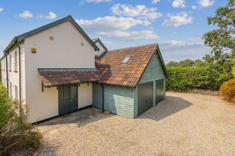 A02 - Clarence Ho...