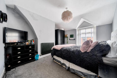 1375902-4-69146ae...