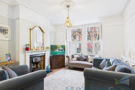 Living Room Pic 1