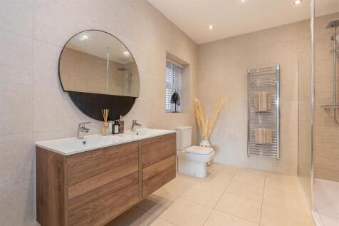 Master Bedroom Ensuite