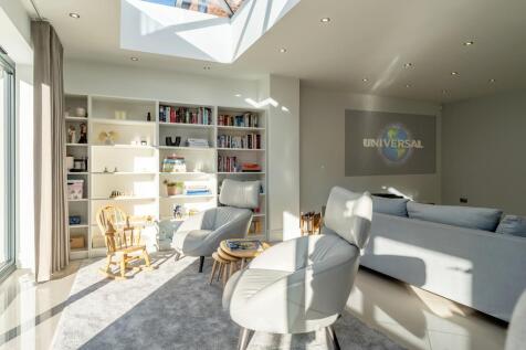 5 bed, 5 bath Detached in Sheffield - Photo 11