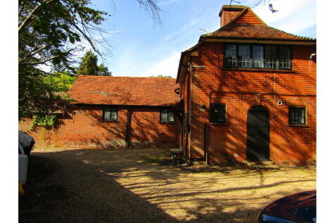 4 Bedroom Semi-Detached in GU4 7PZ