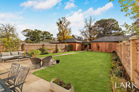 8664270-exteriorW...