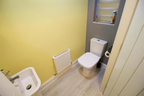 Downstairs toilet.jpg