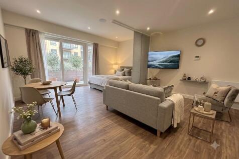 living room new 1.jpg