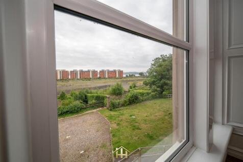 22A ROSEANGLE DD1 4LR 240725 EDIT (20 of 43).jpg