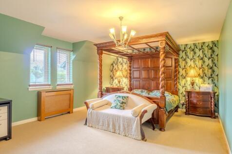 7 bed, 6 bath Detached Villa in Glasgow - Photo 6