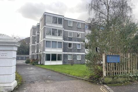 * JUST REDUCED *1 bed with an additional office / study room / kids room, 1 bath 1st floor flat in Cressy House, Queens Ride, Barnes SW13 with limited off street PARKING plus a single garage for addit