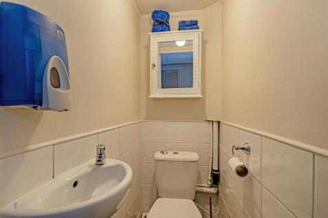 En Suite Cloakroom/WC