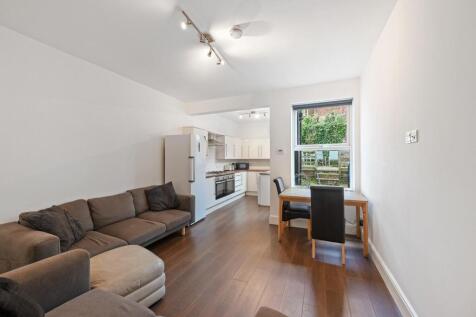 6 Bedroom House in S11 8RD