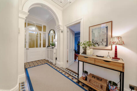5 bed, 3 bath Detached in Birmingham - Photo 23