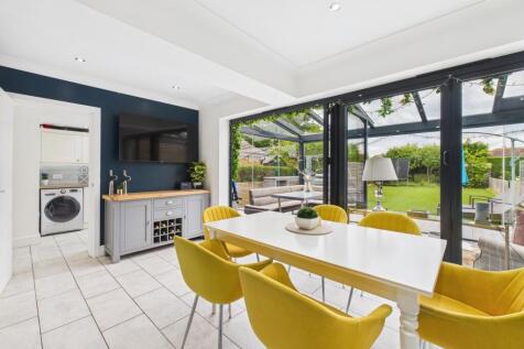 CAM03162G0-PR0284-STILL020