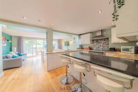 26 Fleming Way-16.jpg