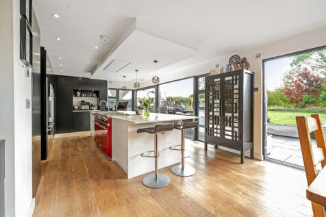 Kitchen / Snug / Dining Room