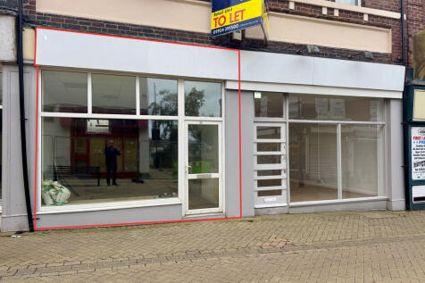 Retail Property (high street) to rent in normanton