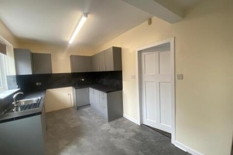 KITCHEN 1.jpg